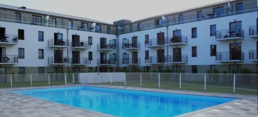 Апартаменты Les Sables 504 - Appt Avec Piscine Partagee Конкарно Экстерьер фото